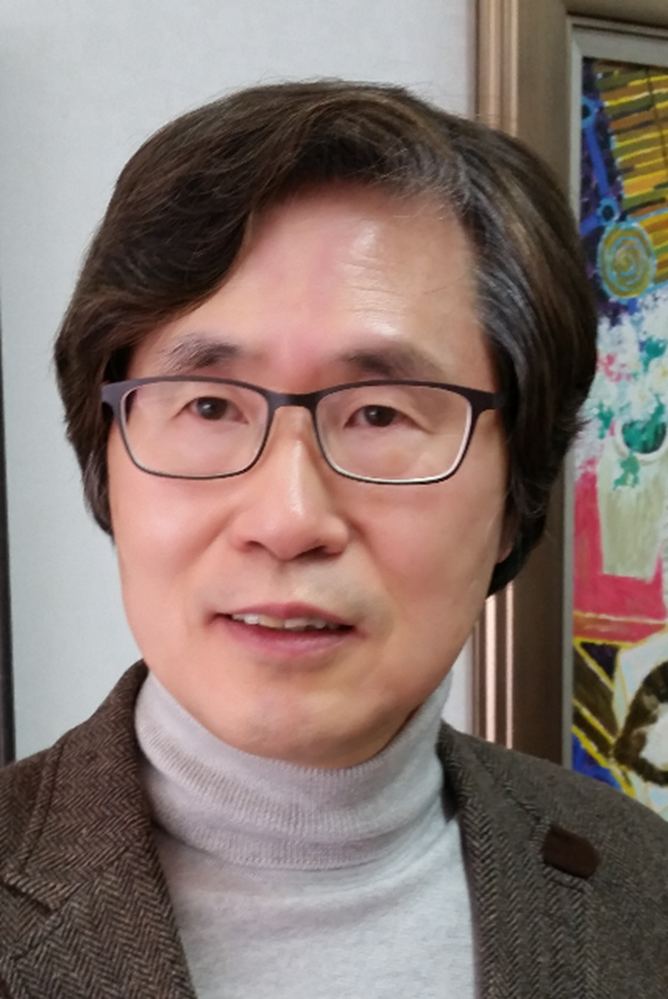 이승룡교수님.png